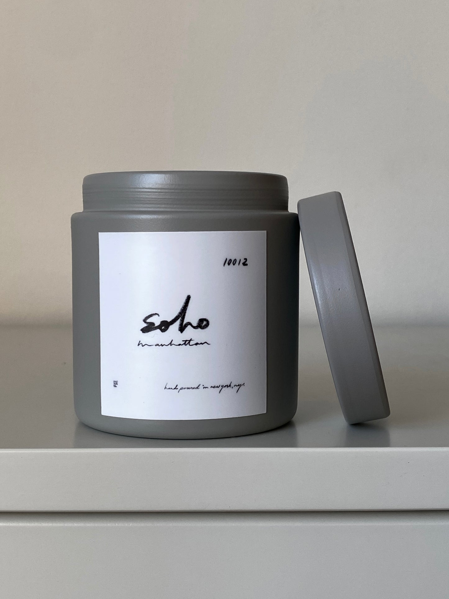 soho candle (9oz)